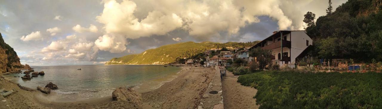 Fetsis Apartments Agios Nikitas Exterior photo